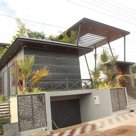 Varaa Villa Mysore Eksteriør bilde